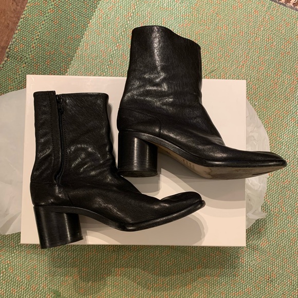 Maison Margiela - Tabi - Size 39.5 - Black Leather Ankle Boots - Picture 6 of 14